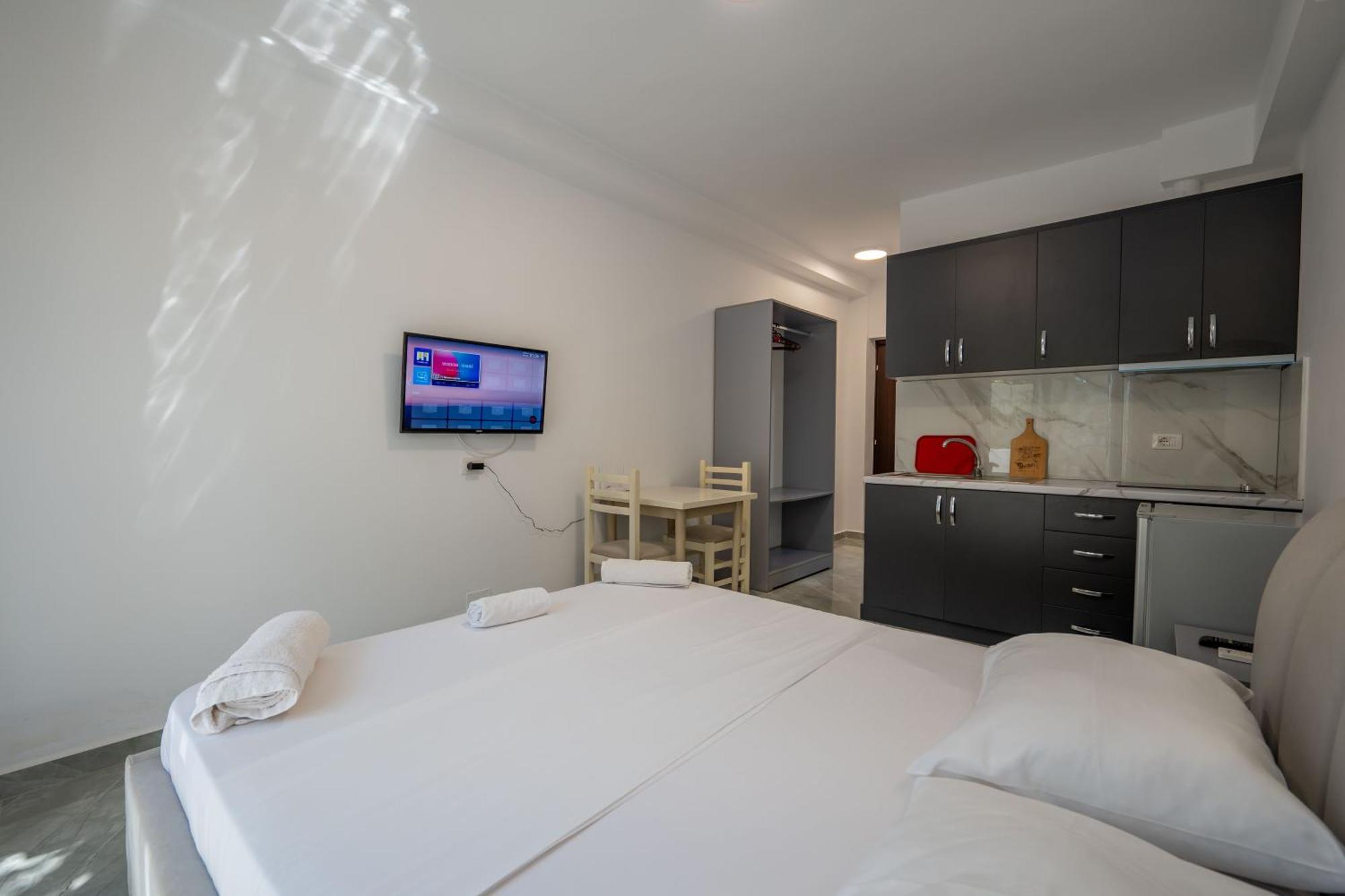 Rest Hour Hotel Ksamil Kültér fotó